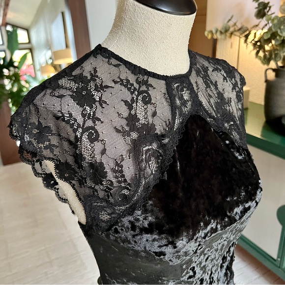 Victoria Secret black crushed velvet lace Trim bodysuit - Picture 8 of 13